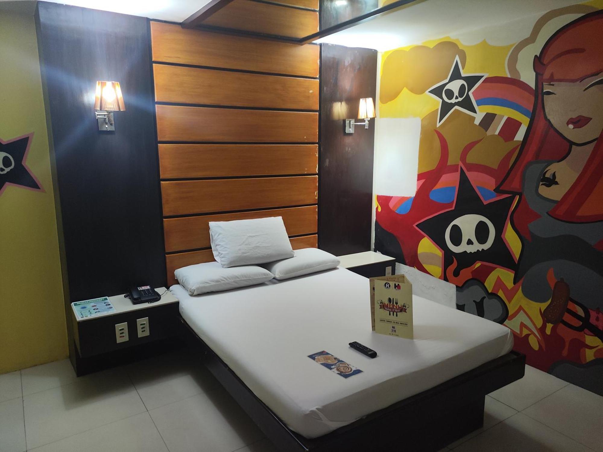 Harts Hotel-Quezon City Cidade Quezon Exterior foto